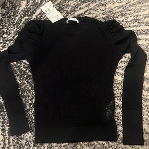 Zara Puffy shoulder black sweater